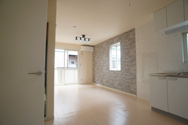 ルミエールＢ棟の居間・リビング