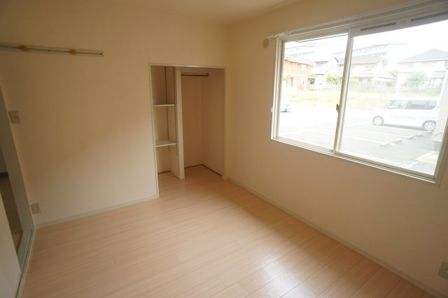 ルミエールＢ棟の居間・リビング