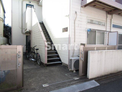 【エントランス】 | ルイーズ中野