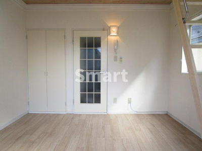 【寝室】 | ルイーズ中野