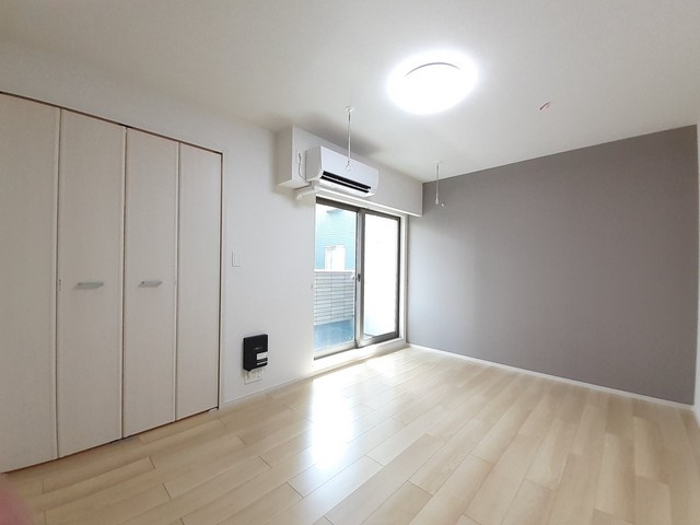 藤沢市湘南台５丁目のアパートの居間・リビング