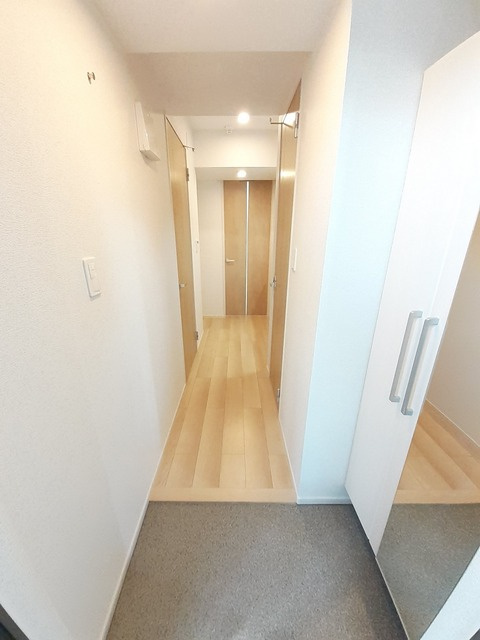 藤沢市湘南台５丁目のアパートの玄関