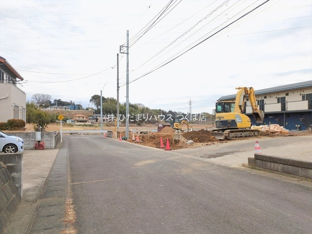 【前面道路含む現地写真】 | 第1土浦市木田余東台　新築戸建　1号棟