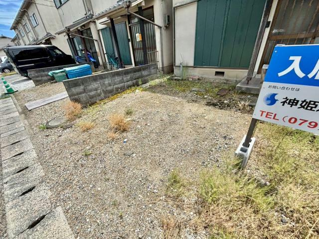 西河野貸家北の駐車場