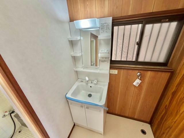 西河野貸家北の独立洗面台