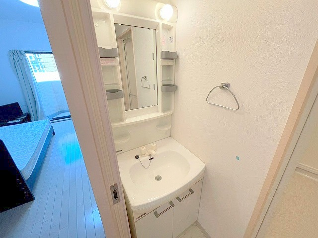 ヴェローノ新大阪北の独立洗面台