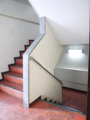 【その他共用部分】 | 角一サンハイツ神谷 | エレベーターが無いので、上階までは、階段利用となります！