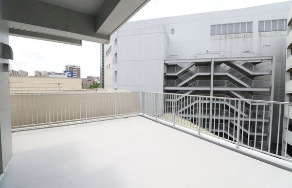 ＹＡＧＯＴＯ ＣＵＢＥのバルコニー