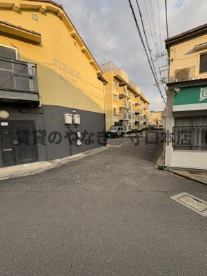 【周辺】 | ピラミッドアネックス