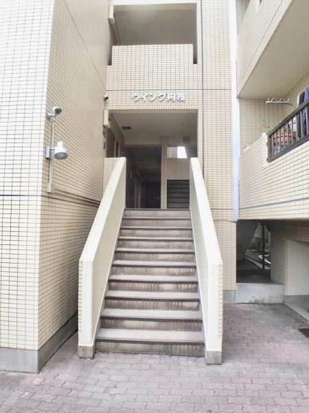 ウイング舟渡のエントランス|建物の内部です