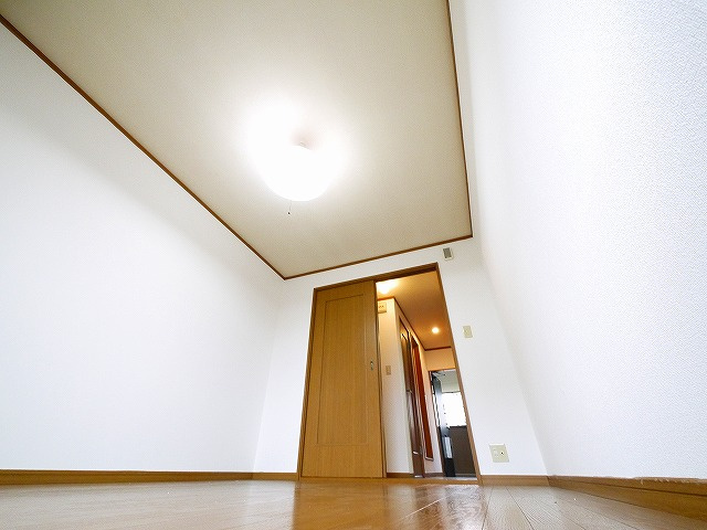 ラ・リビエールの居間・リビング|ゆったりとした居間です