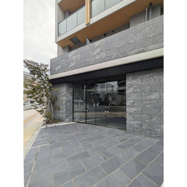 オーパスホームズ川口のエントランス|毎日通るエントランスはこのようになっています