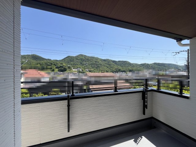 【バルコニー】 | 有野台６丁目　新築戸建 | インナーバルコニーなので多少の雨でもお洗濯物が濡れずに済みます。