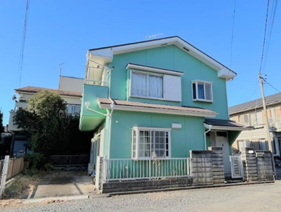 【外観】 | 所沢市上新井2丁目 | 戸建て物件をお探しの方は、便利な価格からなる中古戸建はいかがでしょうか。西所沢駅から徒歩11分の内外装フルリフォーム物件です！南道路につき、陽当たり良好♪お問合せ待ちしております。