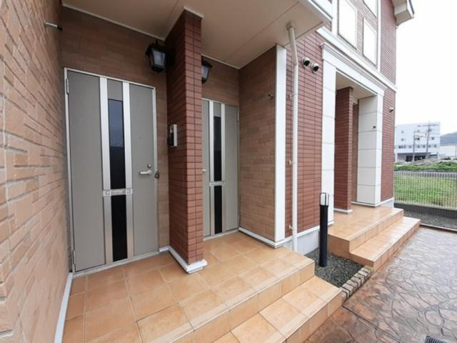 グレイス別所南のエントランス