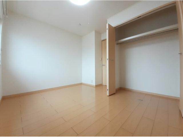 グレイス別所南の洋室