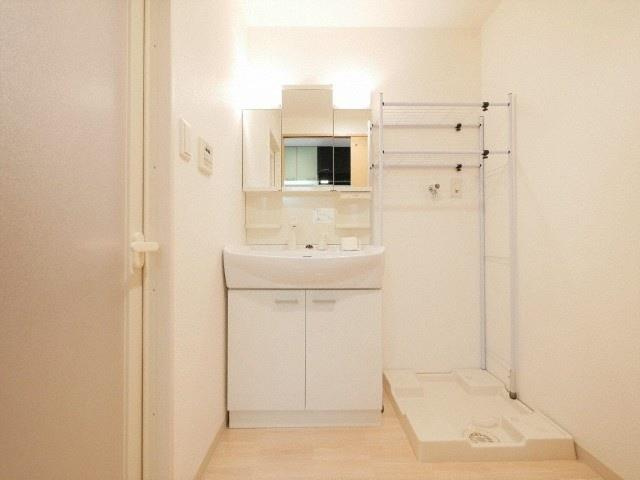 EbyU新大阪の洗面所