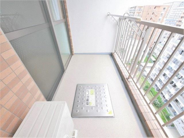 EbyU新大阪のバルコニー