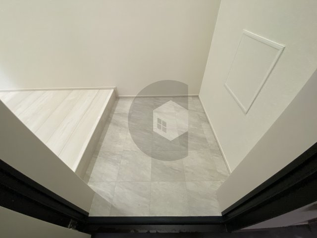 フジパレス八戸ノ里6番館の玄関