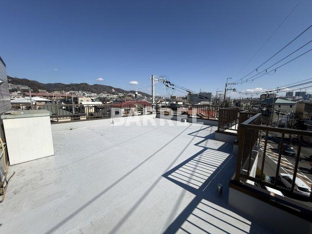 ラジュール箕面のバルコニー