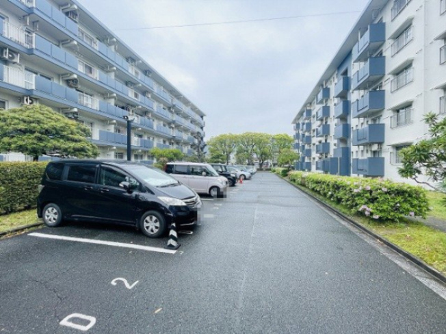 【駐車場】