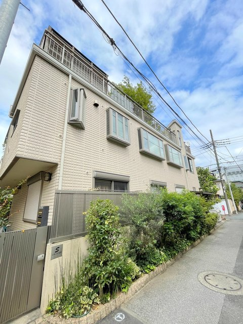 シモンズ北沢の外観|耐震構造の旭化成へーベルメゾン