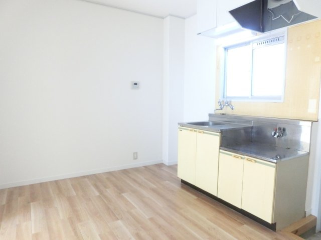 ホワイトハイツのキッチン|お料理しやすいキッチンです