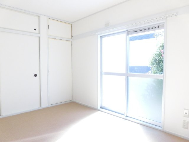 ホワイトハイツの居間・リビング