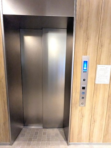 プライムメゾン入谷の設備|オートロック連動のセキュリティエレベーター、非接触ボタンで感染予防