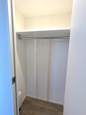 プライムメゾン入谷の設備|4.2帖洋室のウォークインクローゼット