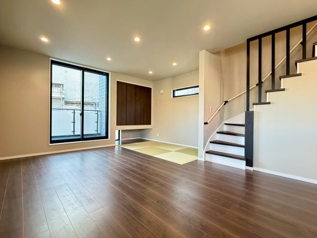 下伊敷1丁目戸建ての居間・リビング
