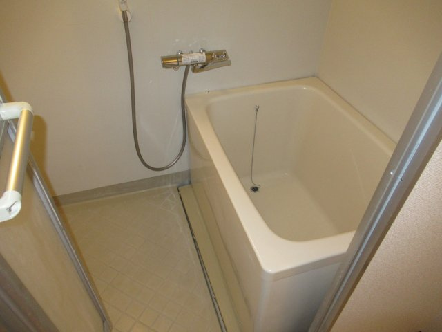 兵庫県公社　芦屋浜高層（高浜）１号棟の浴室|お風呂で日々の疲れを落としましょう