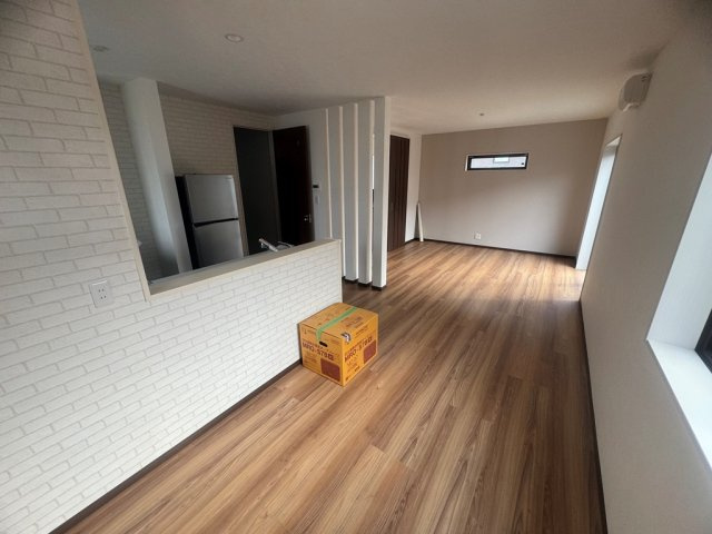 筑後市熊野未入居オール電化の居間・リビング