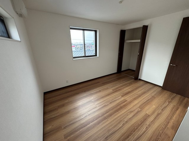 筑後市熊野未入居オール電化の洋室