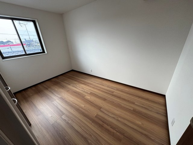 筑後市熊野未入居オール電化の洋室