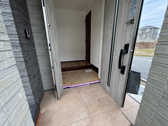 筑後市熊野未入居オール電化の玄関