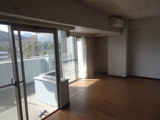 【居間・リビング】 | 移瀬ガーデンハイツ　6階