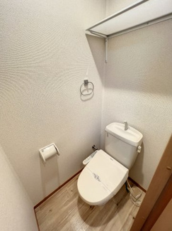 【トイレ】 | ディアコート方南 | ※同建物ほかのお部屋の写真です。