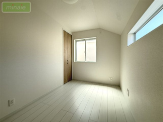 【洋室】 | 小学校4分　中学校9分　食洗機付　駐車2台　習志野台　2号棟