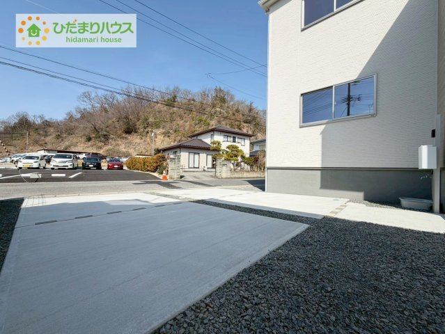 いわき市自由ヶ丘３期　新築戸建　1号棟の駐車場|マイホームなら駐車場代がかかりません。しかも、自宅の駐車場で洗車ができます！今までコイン洗車に行っていた手間も省けて、節約にもつながります(^^♪