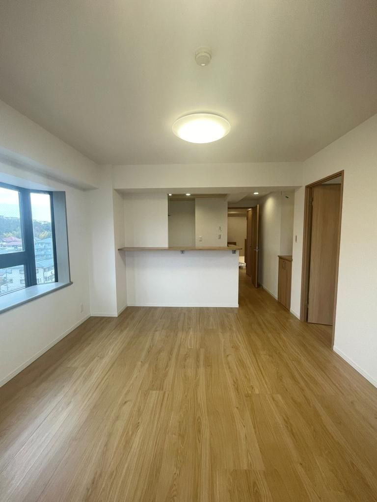 多摩市落合１丁目の中古マンションの居間・リビング