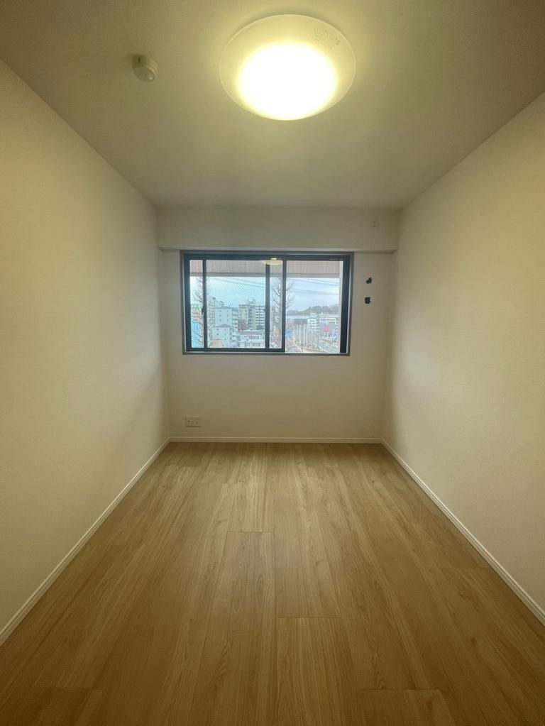 多摩市落合１丁目の中古マンションの洋室