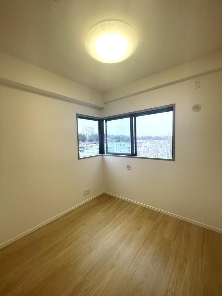 多摩市落合１丁目の中古マンションの洋室