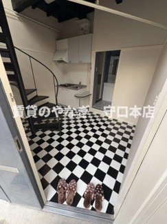 【玄関】 | ピラミッドアネックス