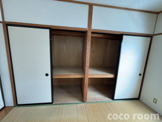 青葉ハイツの収納