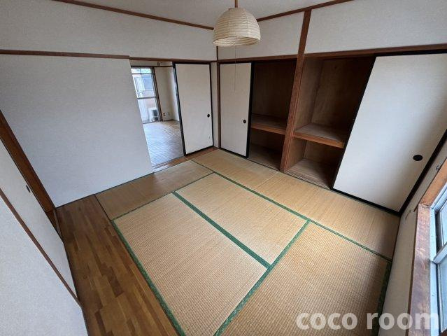 青葉ハイツの和室