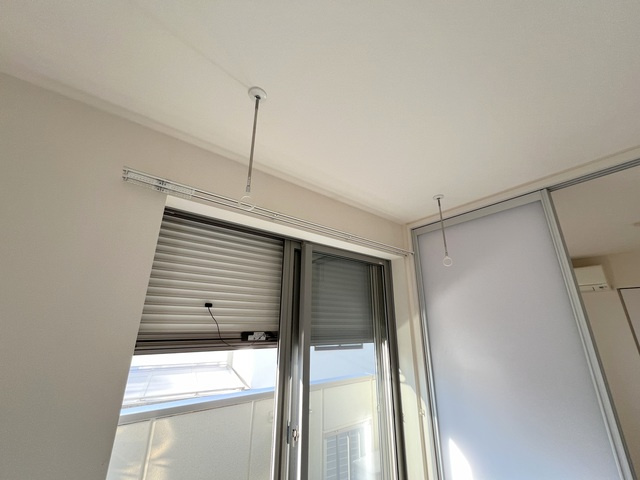 Ｅｖａｎ表参道のその他|★防犯シャッター　室内物干しフック★