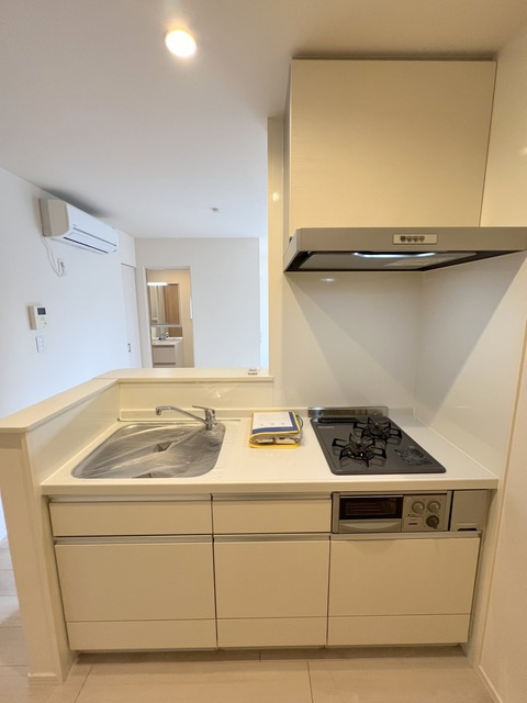 Ｅｖａｎ表参道のキッチン|★ガス２口カウンターキッチン★