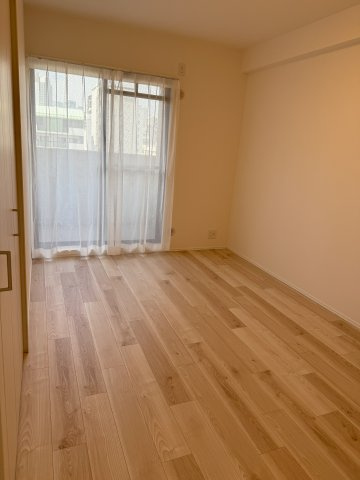 リーガル天満パークサイドの洋室