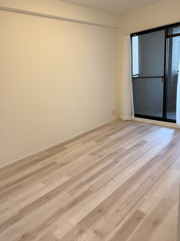 リーガル天満パークサイドの洋室